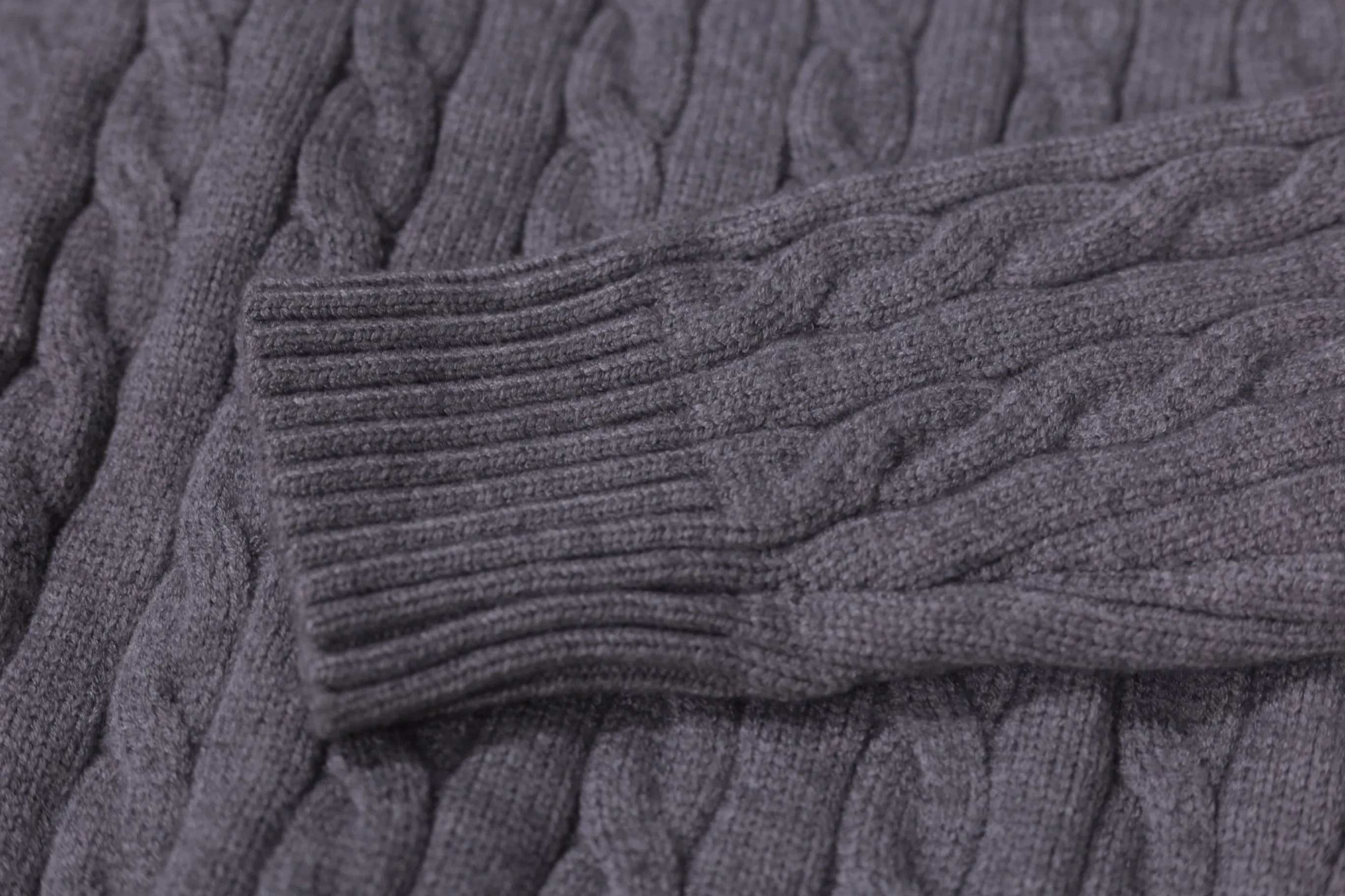 P260 Style No. D05) The top version on the market in 2025 Ralph Lauren #ootddailywear #Autumn and winter sweater #Knitted sweater outfit #ralph lauren sweater #Can be worn by both men and women [Star R] Finally waited until the Ralph men’s twist crew neck sweater is finally here! The most popular sweater is a limited edition every year. There won’t be many styles in the store! Ralph Lauren Men's Round Neck Sweater [Fire R] has a really nice shape. It can be worn alone or as a jacket. It can also be worn inside or worn with a shirt~100% pure cotton #Practical Wear. Colors: off-white, navy blue, khaki, gray, sizes S to XL